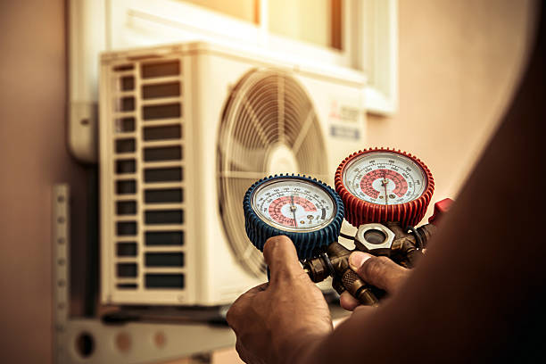 Professional Hvac Installation technician working in Pawnee, IL
